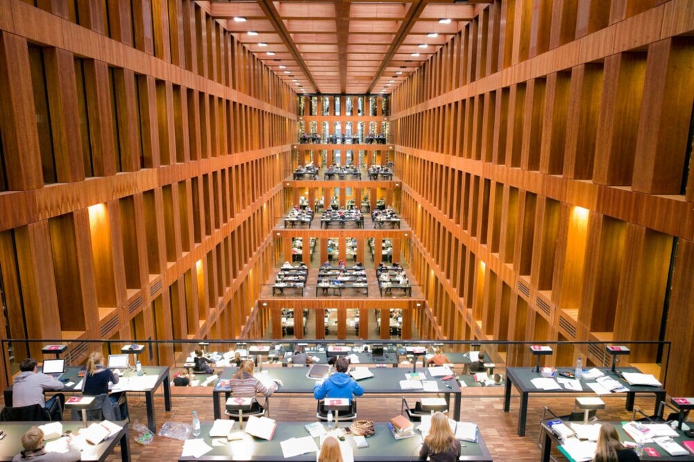 Библиотека Берлинского университета имени Гумбольдта — книжное чудо современной Германии