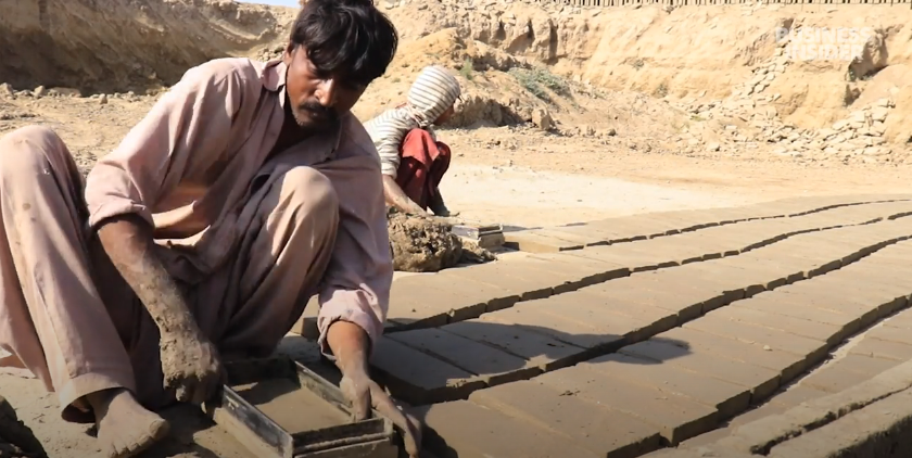 Как работает современное рабство в Пакистане