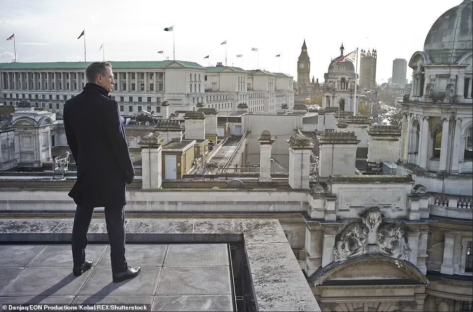 В Лондоне неизвестный москвич купил квартиру с видом на штаб-квартиру британских спецслужб