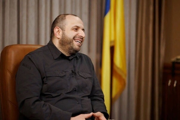 На Украине могут начать приглашать в военкомат через электронные уведомления, — министр обороны Украины Умеров