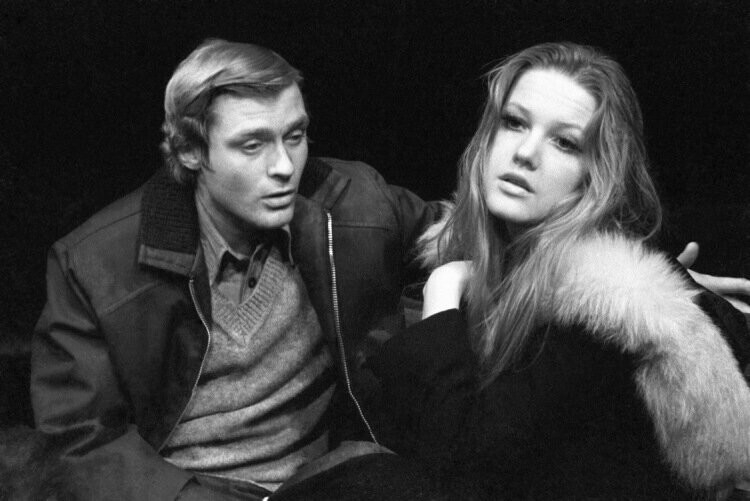 Борис Щербаков и Елена Проклова в сцене из спектакля «Валентин и Валентина», 1978 год.