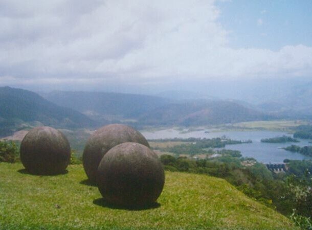 5. Каменные шары Коста-Рики