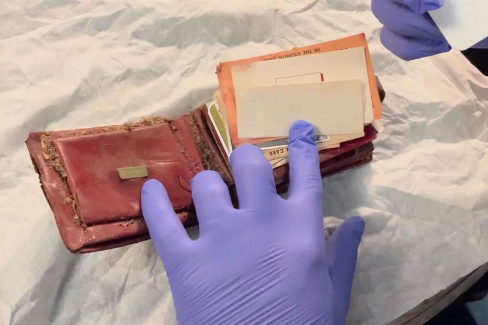В кинотеатре нашли кошелёк, потерянный 65 лет назад
