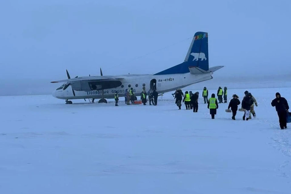 В Якутии пассажирский самолёт промахнулся мимо посадочной полосы и сел на замёрзшую реку