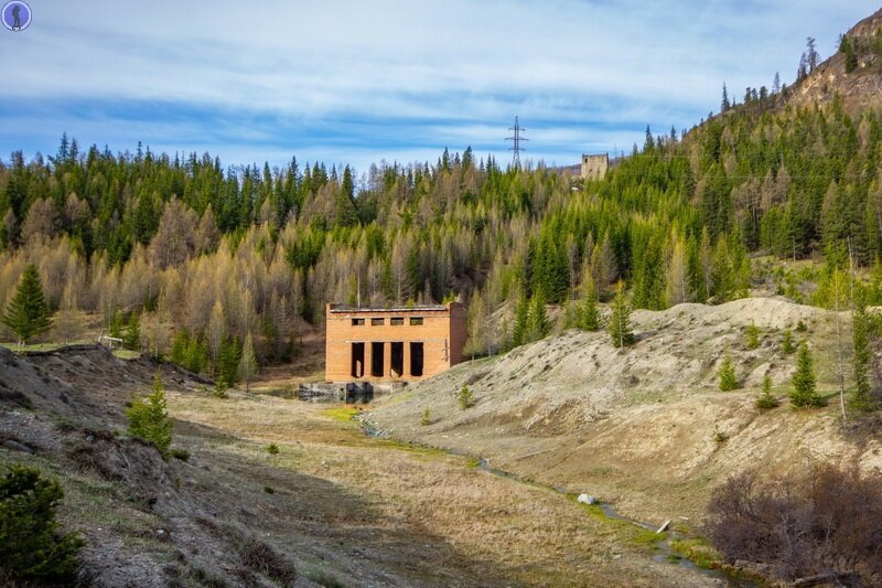 Её строили 11 лет, но так и не достроили: Чуйская ГЭС в горах Алтая