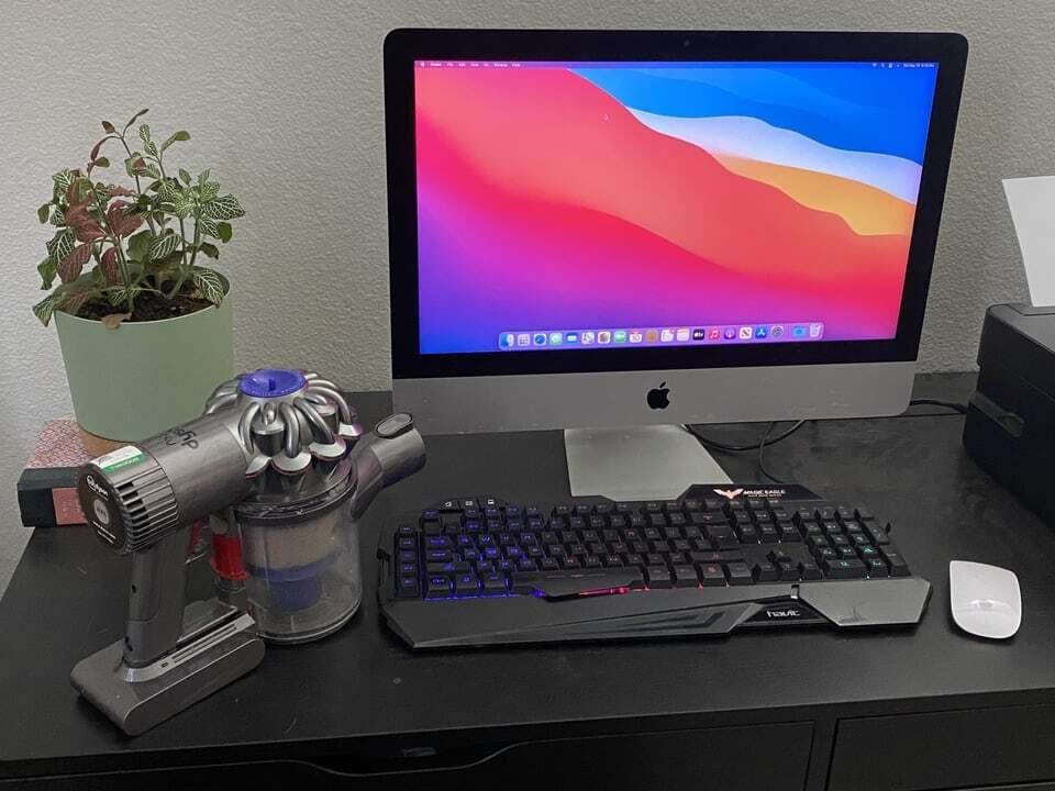 «Нашёл этот iMac, клавиатуру, мышь Apple и пылесос Dyson всего за 10 долларов»