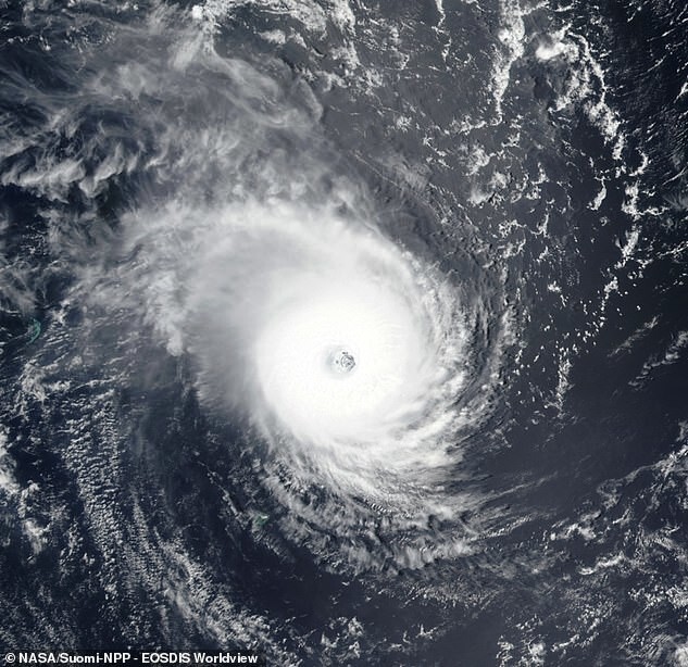 Этот мощный снимок циклона «Фредди» был сделан днем 19 февраля спутником НАСА