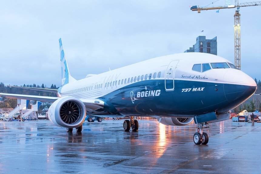 Компания "Боинг" попросила клиентов поискать незакреплённые болты в моделях самолётов 737 Max