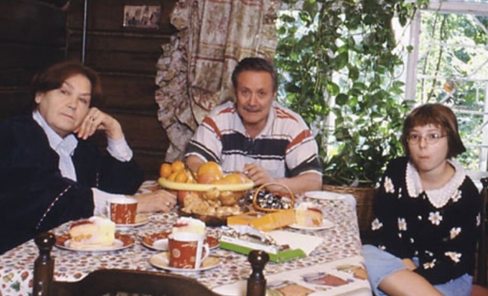 Ольга и Юрий Соломины с внучкой Александрой