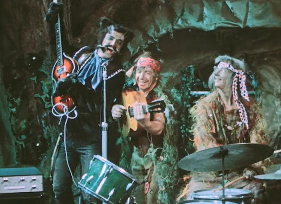 Супермодные рок-образы в сказке "Новогодние приключения Маши и Вити" (1975)