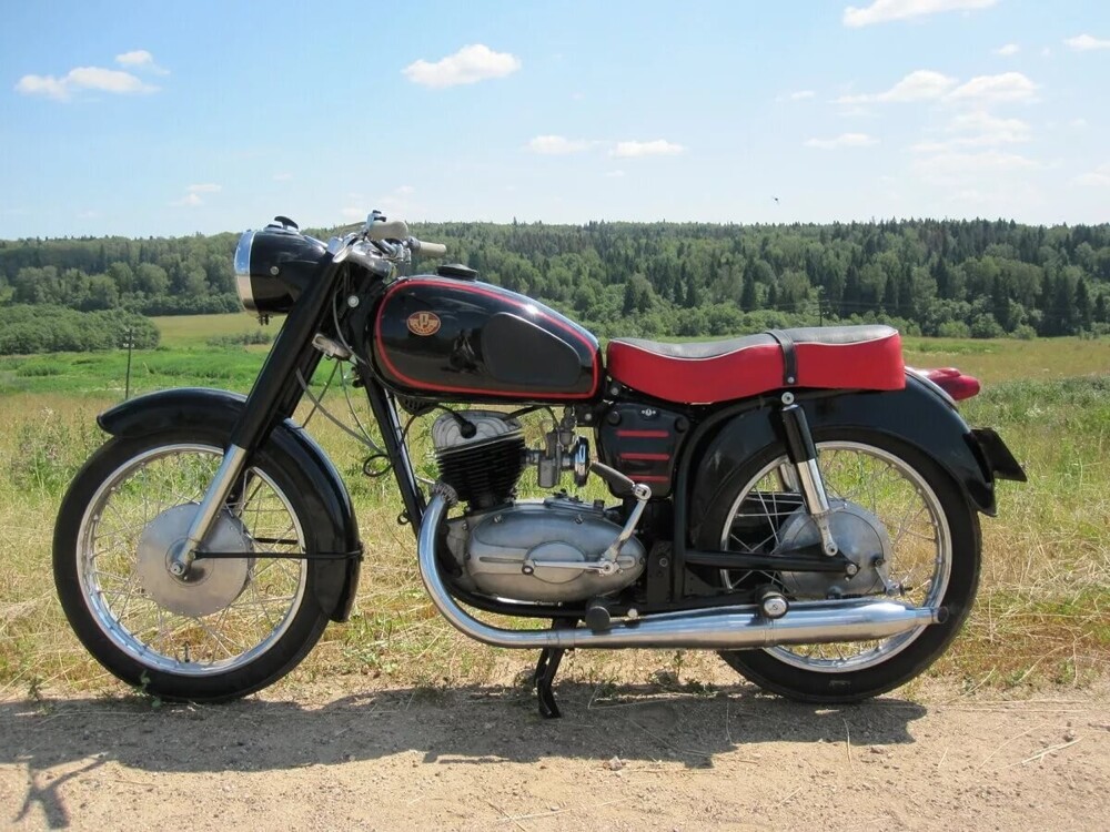 Pannonia — мотоцикл венгерского производства, единственный конкурент чешской Jawa