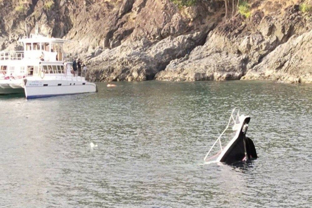 Шестеро туристов едва не погибли в Таиланде, когда прогулочная яхта пошла ко дну