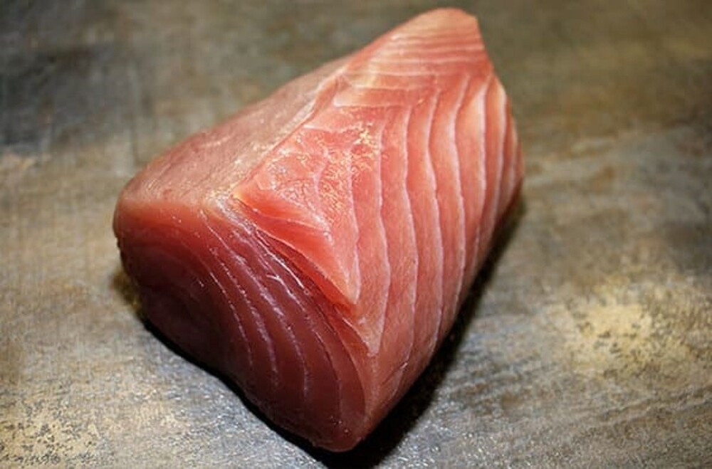 12. 45 лет назад тунца не ели, а перемалывали в корм для домашних животных. В Японии тунца называли "neko-matagi", что означает "рыба, которую и кошка есть не станет"
