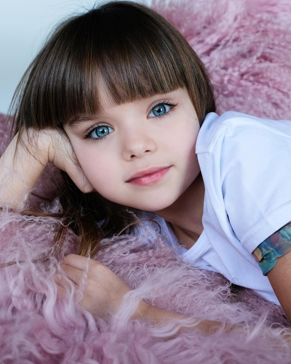 В далёком 2017 году Daily Mail назвал Настю Князеву самым красивым в мире ребёнком