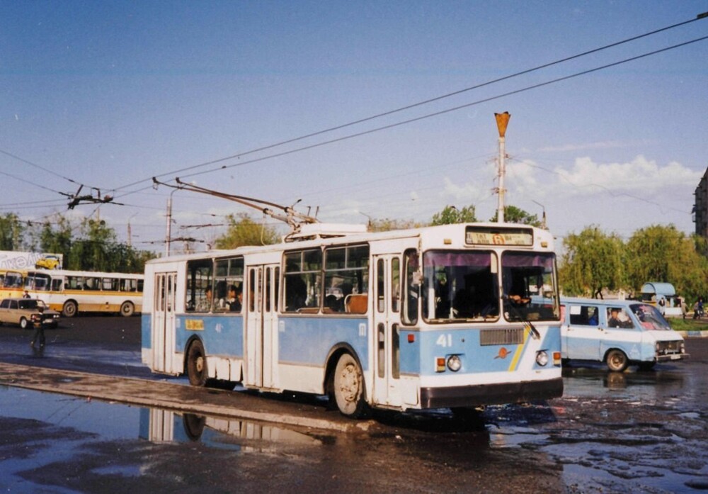 ЗиУ-682 в Казахстане, 1998 год.