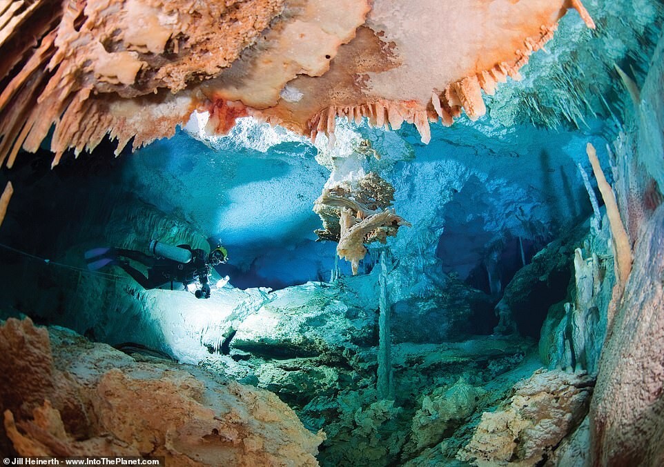 Одна ошибка может стоить жизни: акваспелеолог 30 лет исследует подводные пещеры