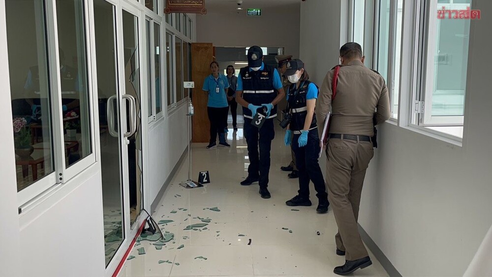 Российский турист разгромил офис губернатора Пхукета в Таиланде
