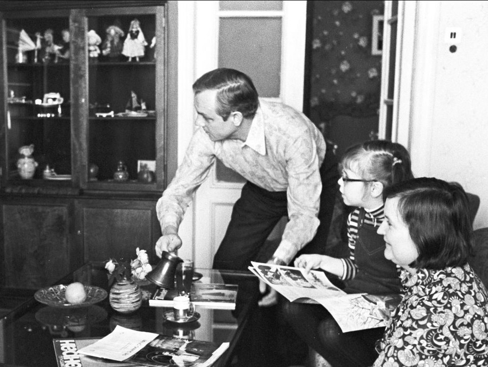 Кирилл Лавров в кругу семьи, 1973 год.