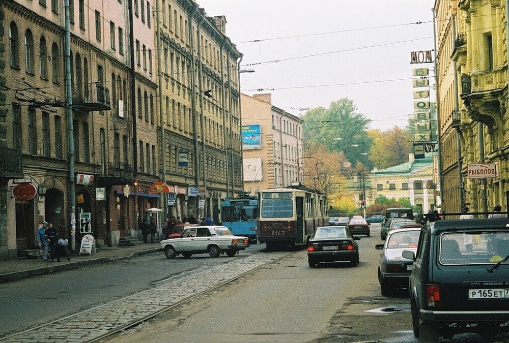 Финский переулок доживает последние годы как полноценная дорога.