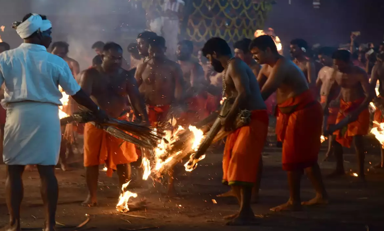 Откуда по Индии бродят мужчины с ожогами