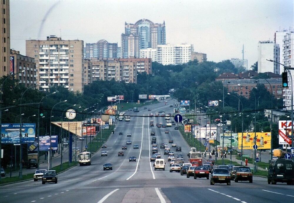 Вид на Можайское шоссе от Витебской улицы.
