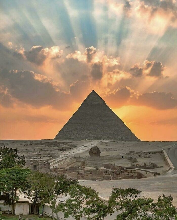 8. Великолепный вид на Великую пирамиду