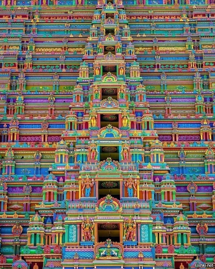 Храм Ранганатхи на речном острове Шрирангам в штате Тамилнад