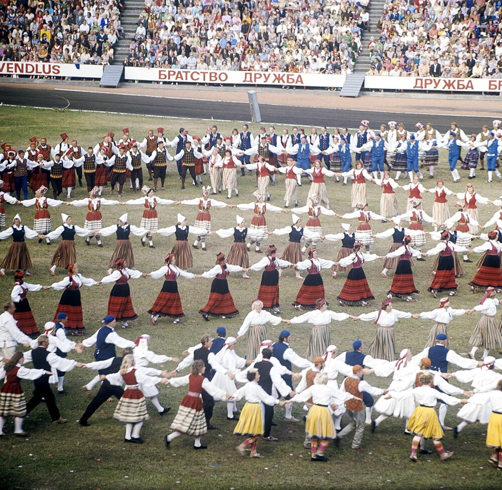 Республиканский праздник песни и танца в Таллине, 1976 г.  Олег Макаров