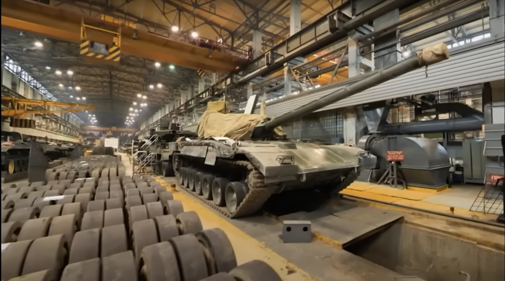 Почему Россия до сих пор не вооружилась новейшим танком Т-14 "Армата"