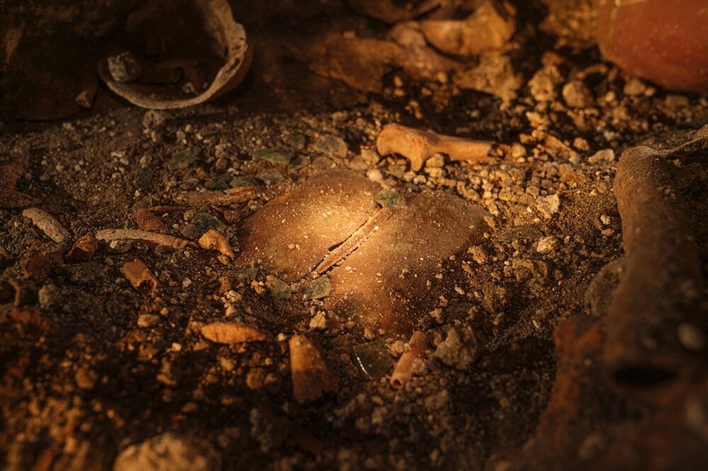 В гробнице правителя майя обнаружена нефритовая маска