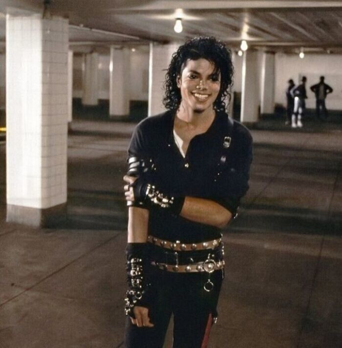 42. Майкл Джексон
