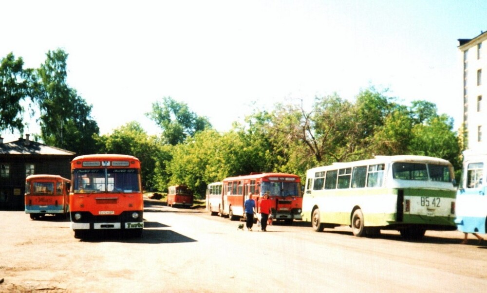 Слободской, стоянка у ПАТП, 1999 год.