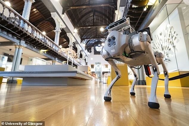 Учёные создали робота, который может заменить собаку-поводыря