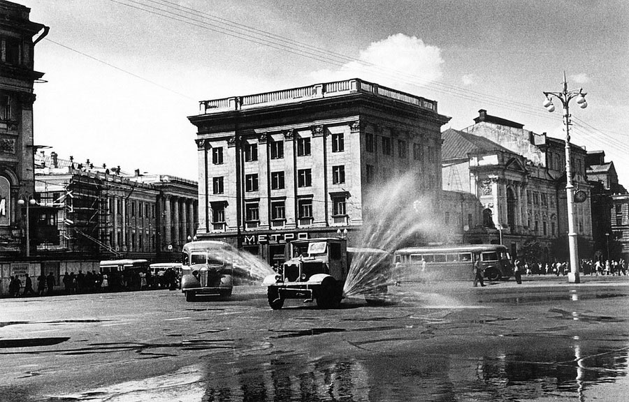 Фотопрогулка по городам СССР (11/02/2024)