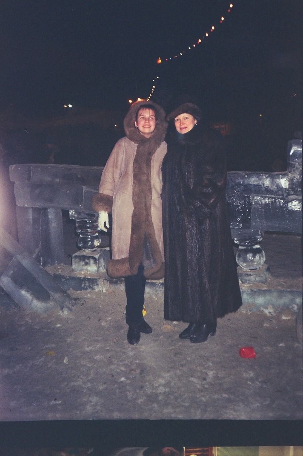 10. У всех были такие фото с ледового городка, Екатеринбург, 1998 год