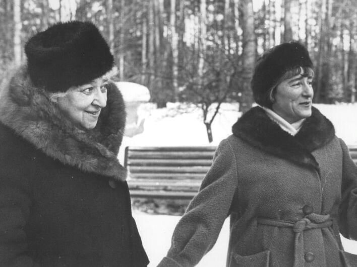 Фаина Раневская и журналистка Клара Хренникова, 1963 год.