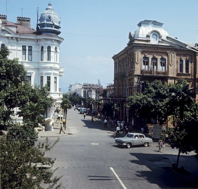 Батуми,  историческая часть, пересечение улицы Ленина и Октябрьского проспекта, 1960-1970-е годы.