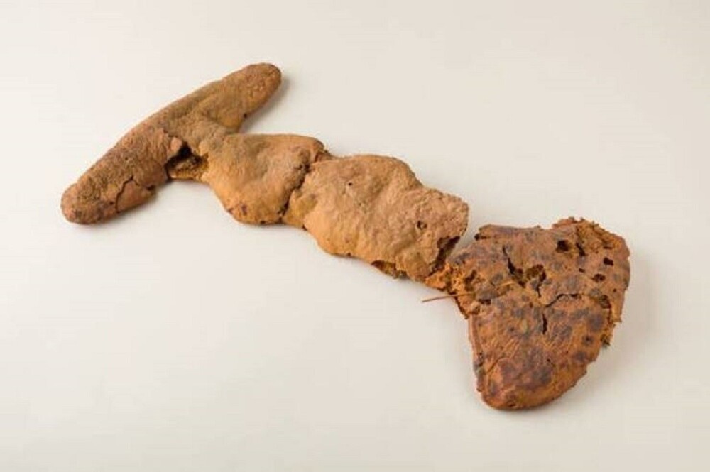 12. Буханка хлеба из древнеегипетской гробницы эпохи Нового царства