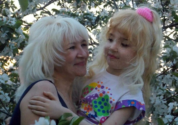 Безумие Дины Азизовой: дети были её куклами