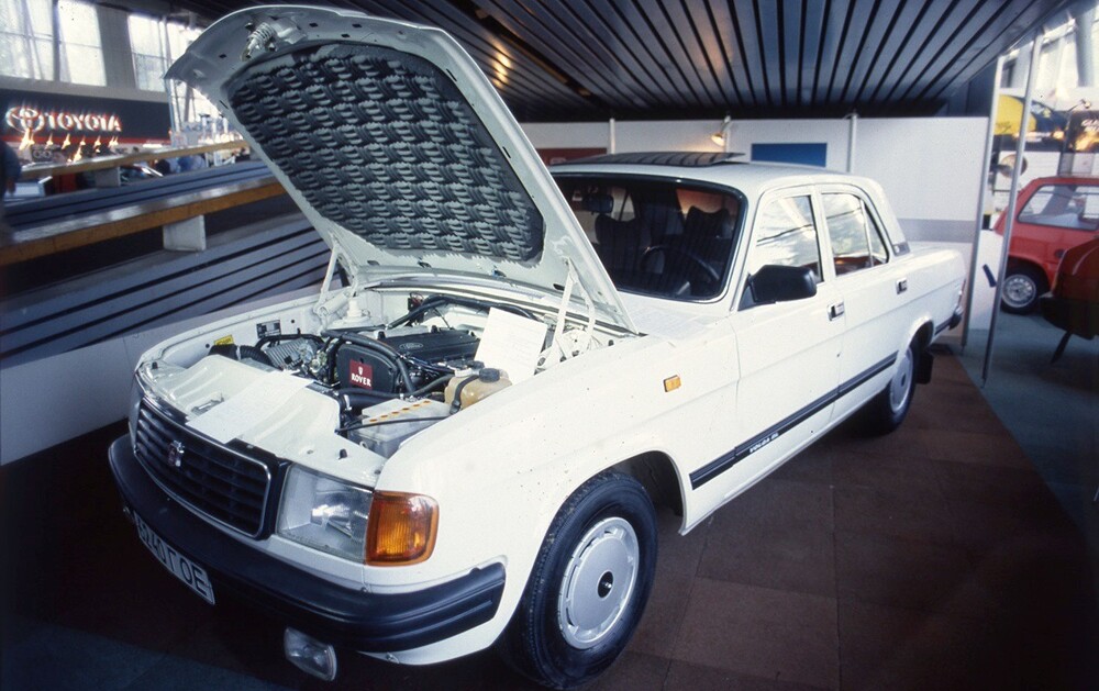 ГАЗ-31029 с двигателем Rover, 1994 год.