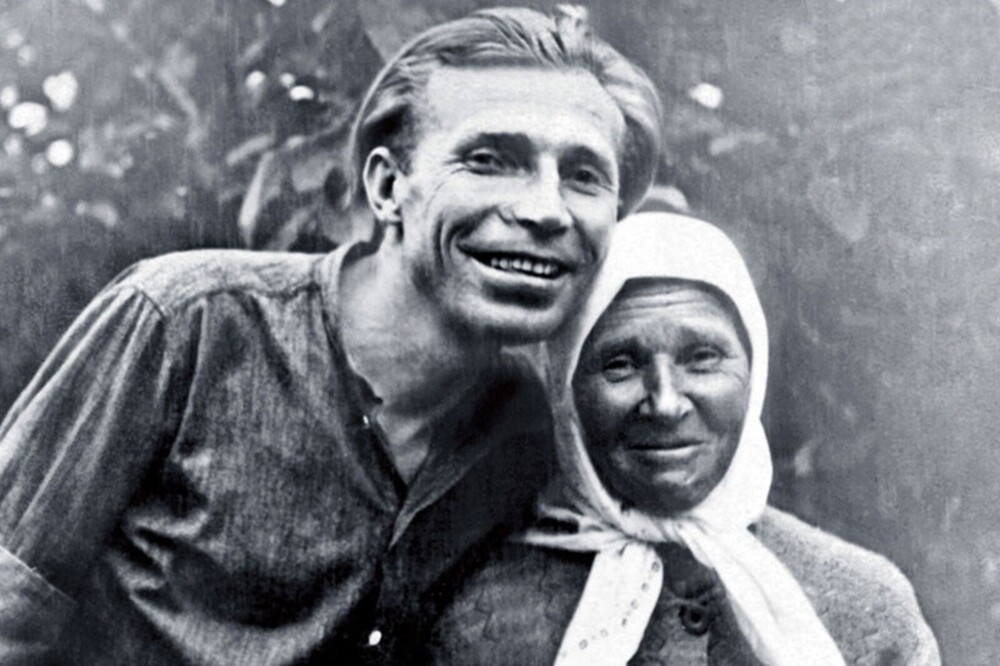 Иван Лапиков с мамой