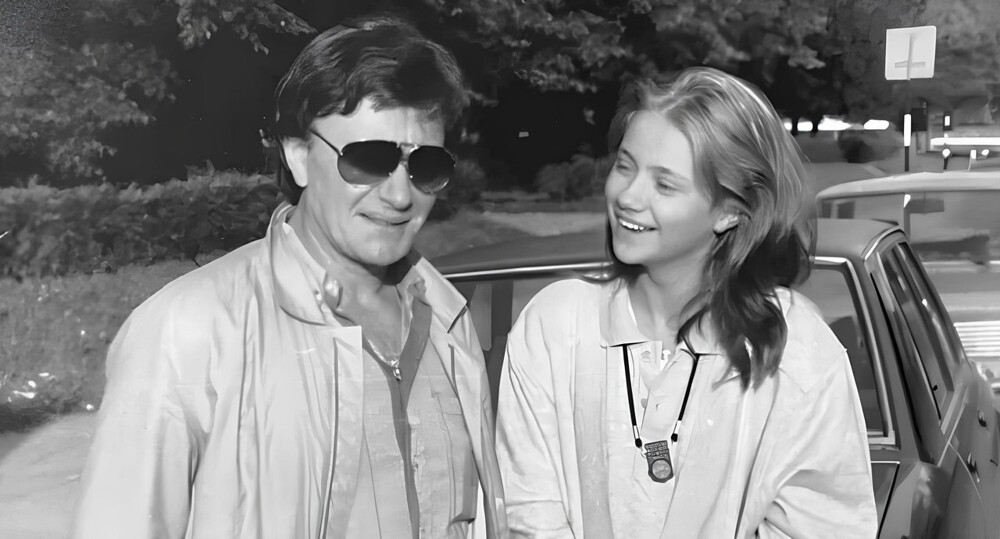  Андрей Миронов, 14 августа 1987 год. На фото он с дочкой Машей.
