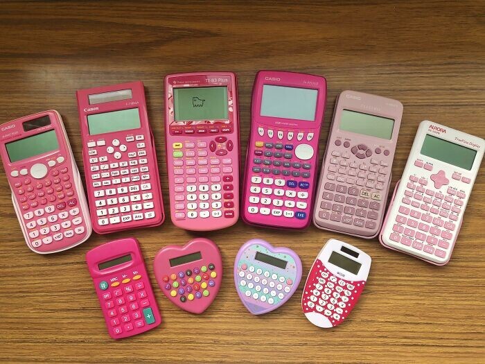 25. «Коллекция розовых калькуляторов»