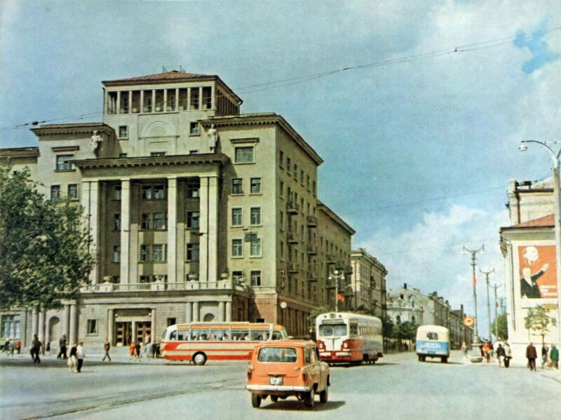 Смоленск. Улица Большая Советская, в районе гостиницы "Смоленск", 1964 год.