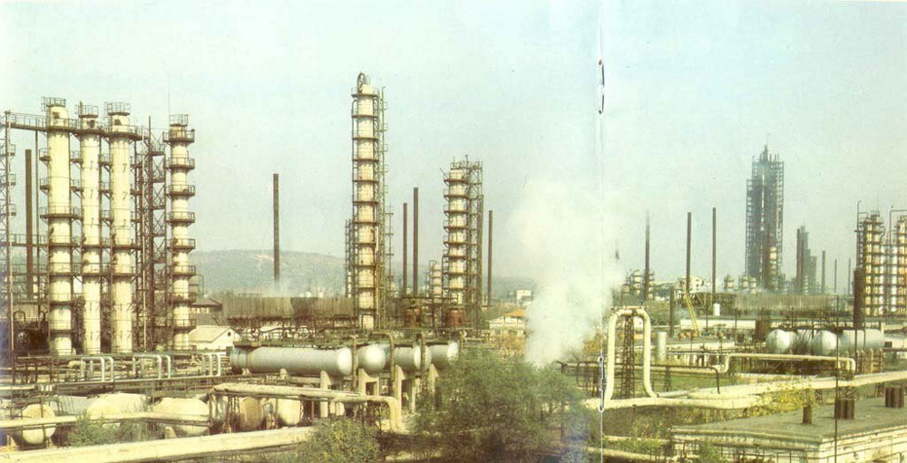 Грозный, ЧИАССР, Грозненский нефтеперерабатывающий завод.
