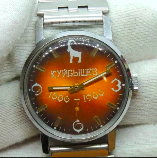 Юбилейные часы советских времен. Какими они были