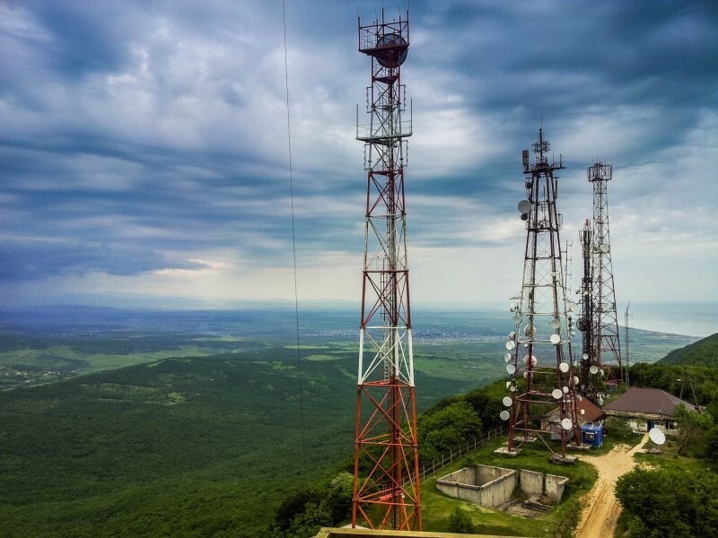 Жители дагестанского Каспийска добились сноса вышки сотовой связи