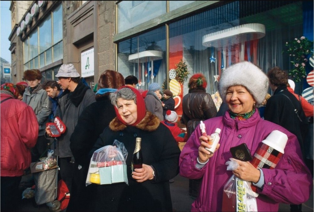 Уличная торговля, Москва, 1993 год