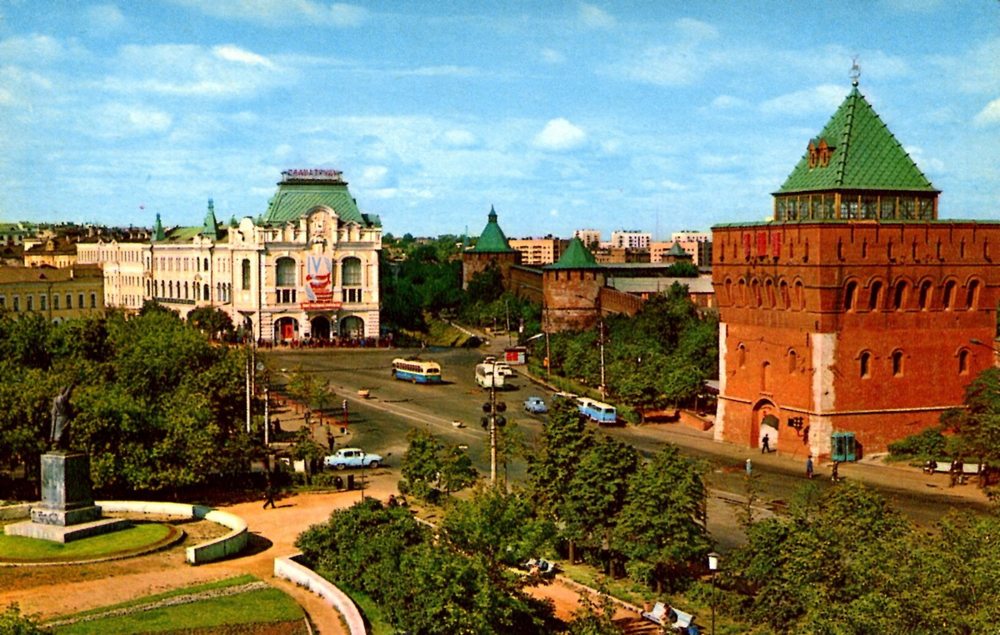 Горький, площадь Минина и Пожарского. В районе 1970 года.