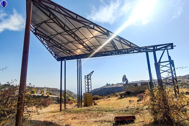 Недостроенный конденсатор солнечной энергии в горах Арагацского научного центра